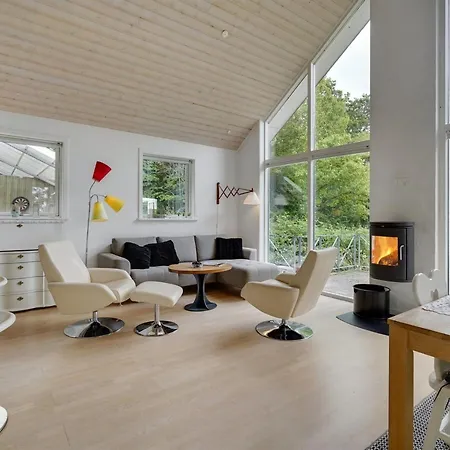Odger - 150m To The Fjord By Interhome